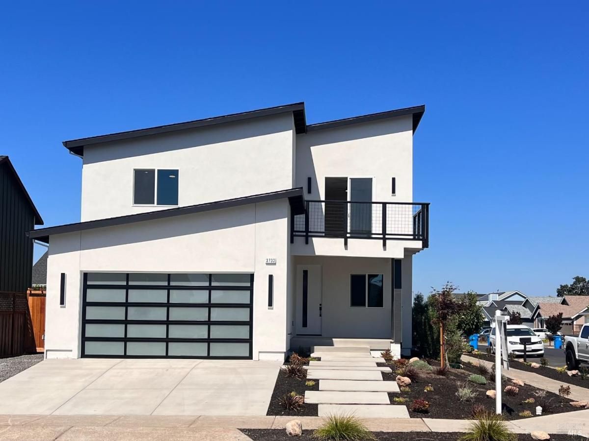 MLS #325046618 img 0