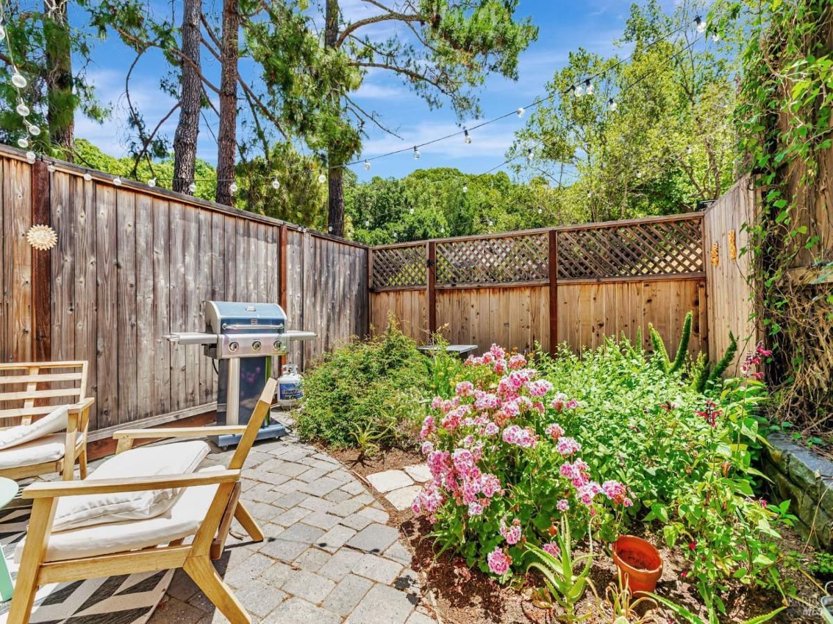 MLS #325047787 img 0