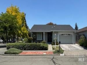 MLS #325048438 img 0