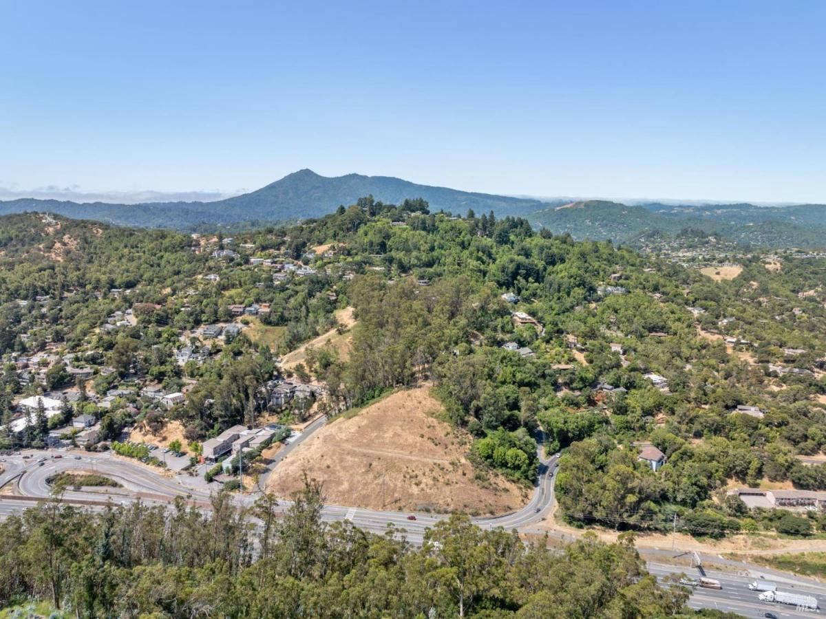 MLS #325048500 img 0