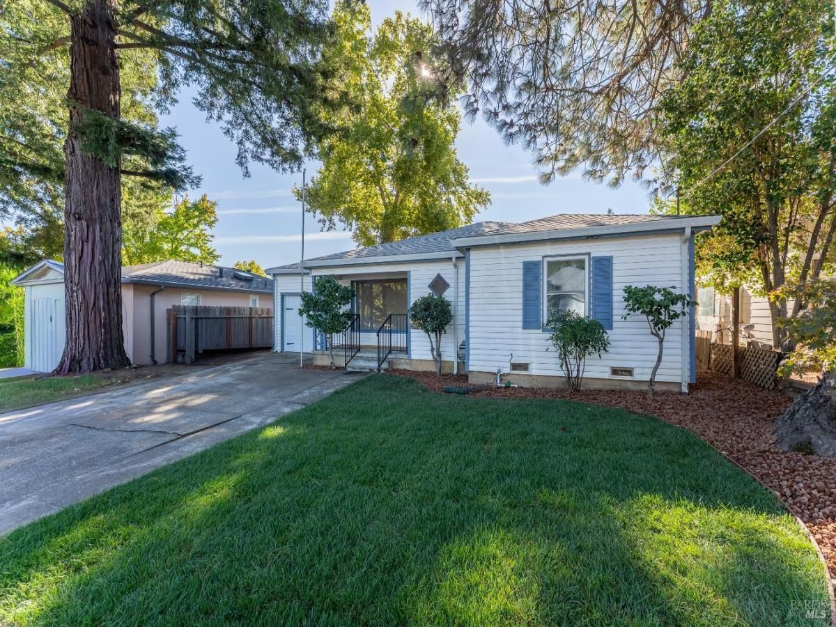 MLS #325048537 img 0