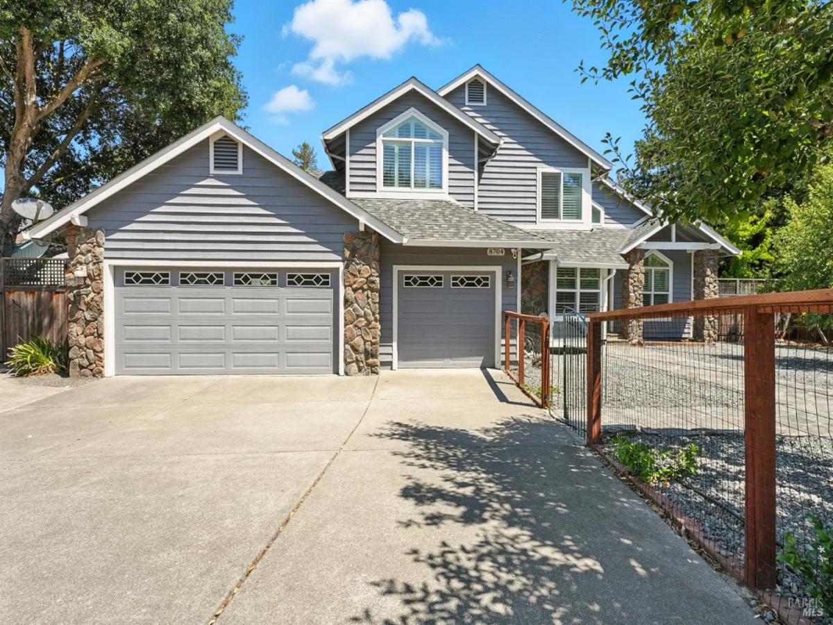 MLS #325049794 img 0