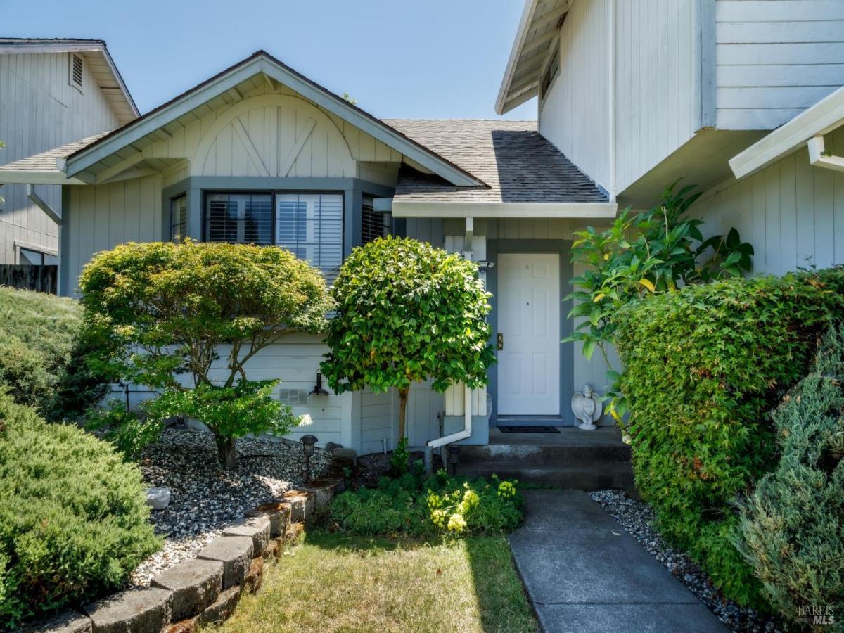 MLS #325050429 img 0