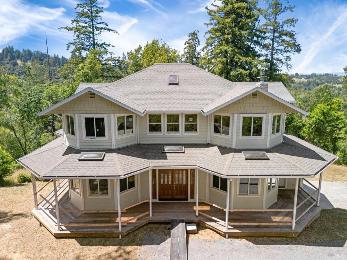 MLS #325050747 img 0