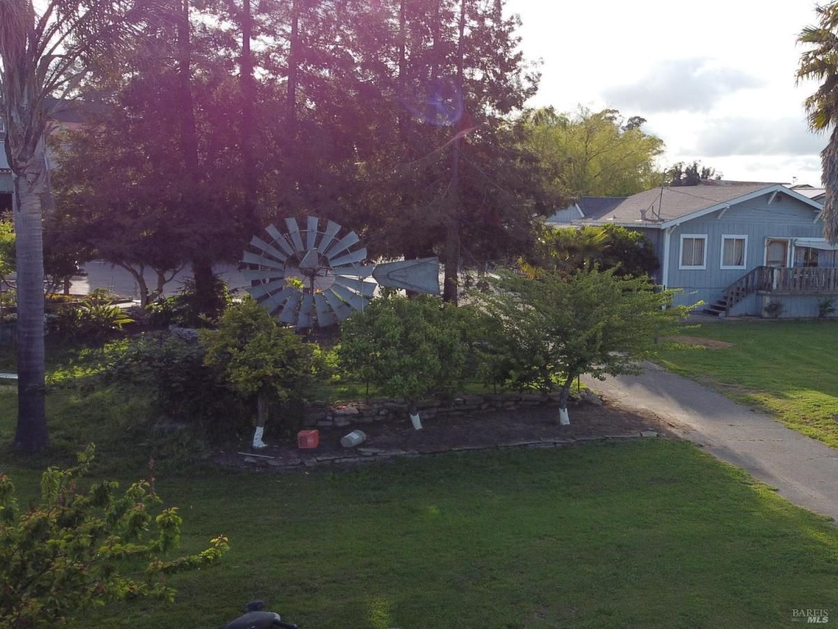 MLS #325052560 img 0