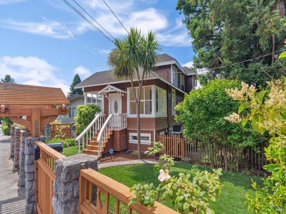 MLS #325053033 img 0