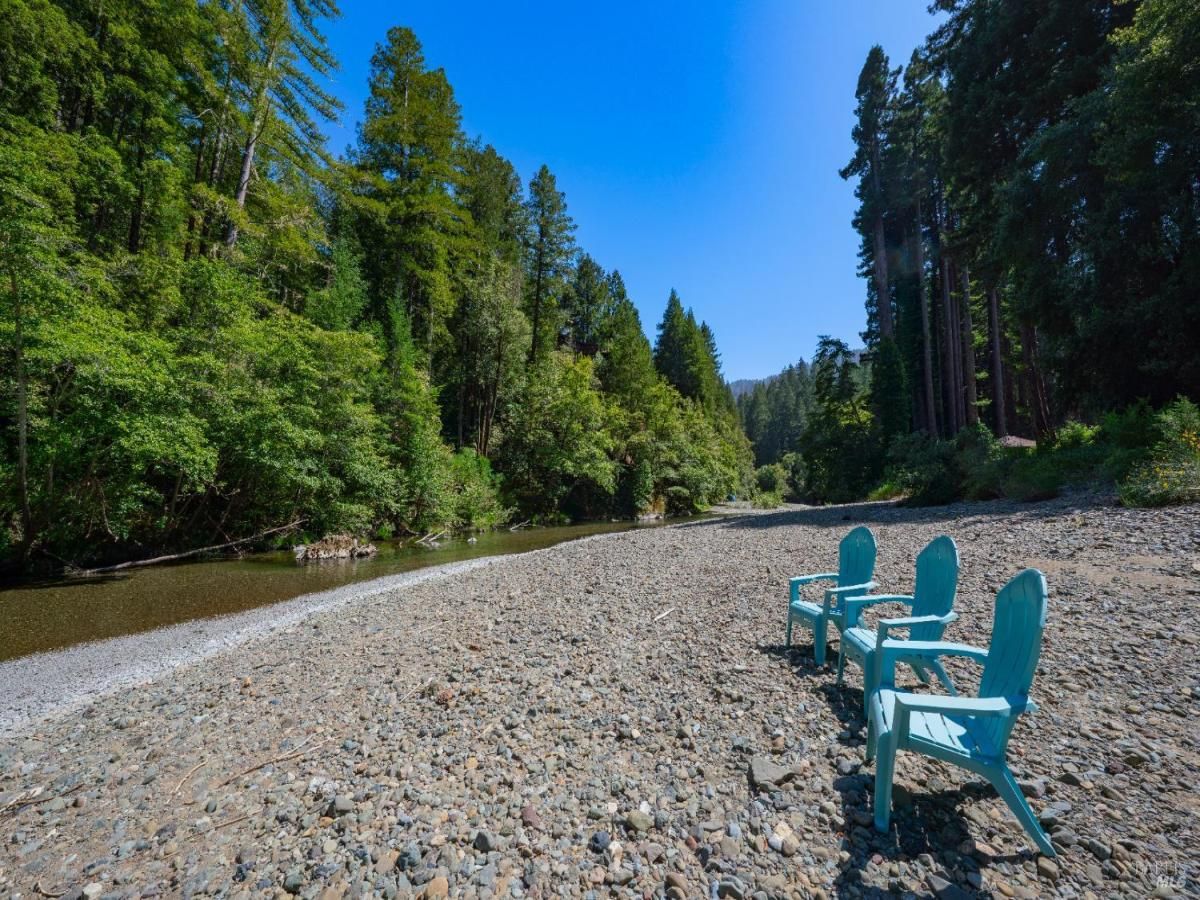 MLS #325053364 img 0