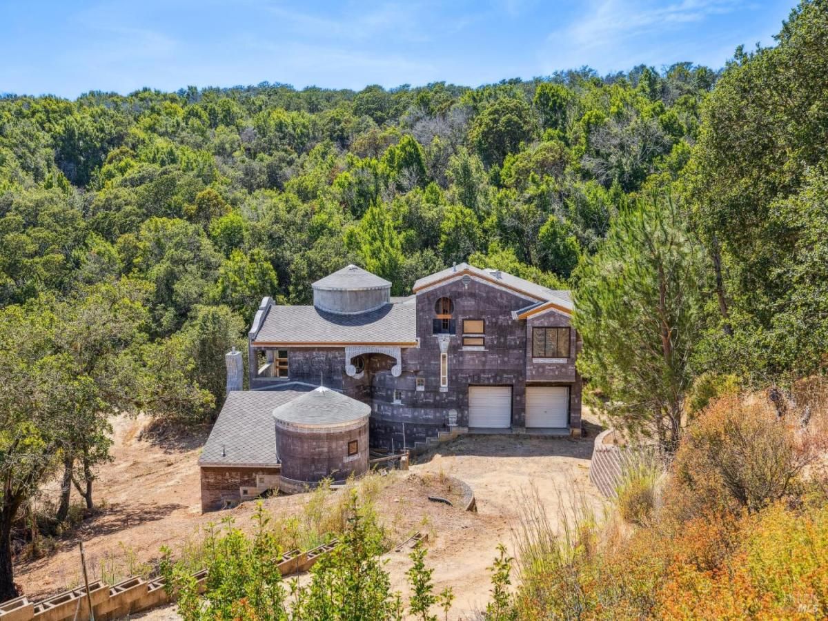 MLS #325053991 img 0