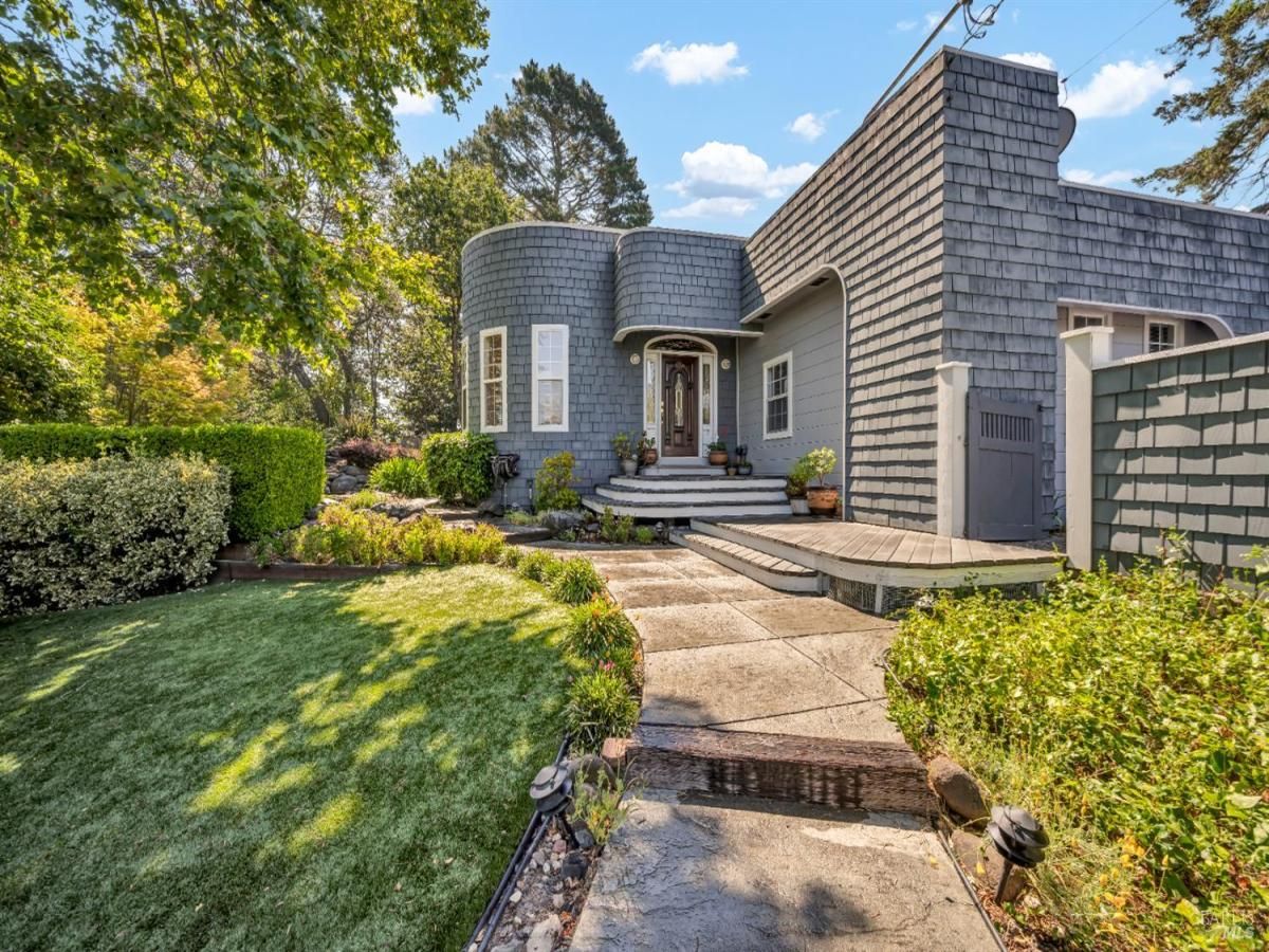 MLS #325054761 img 0