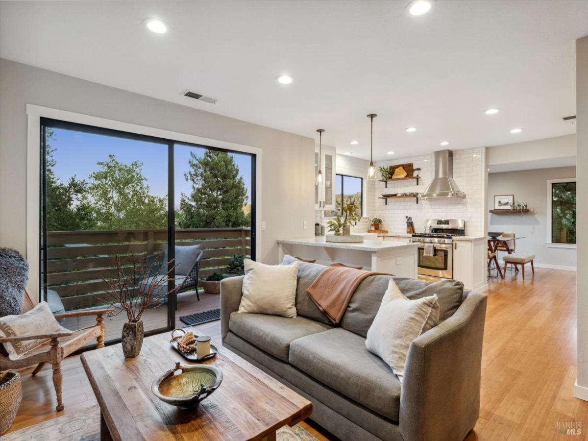 MLS #325054918 img 0