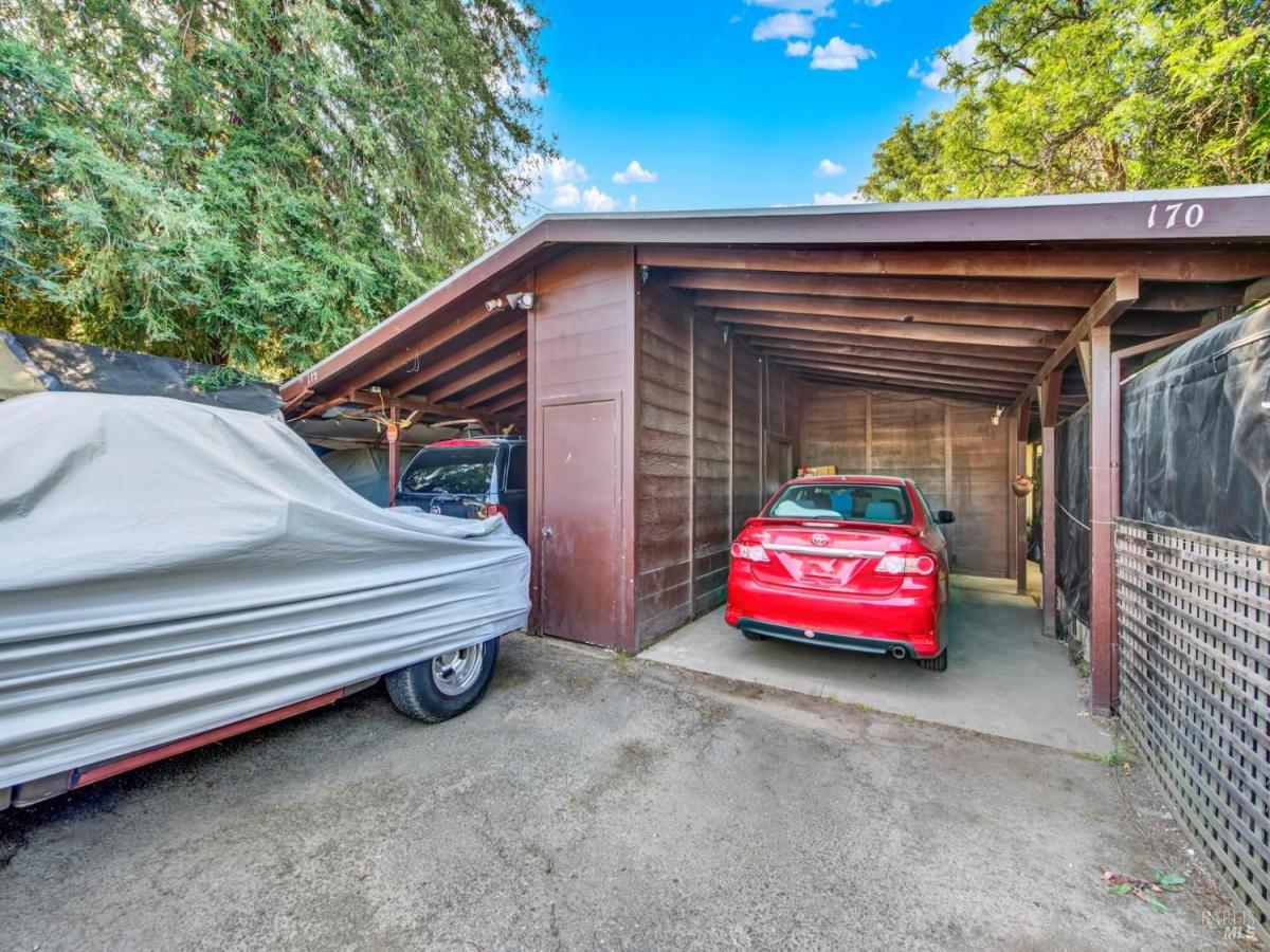 MLS #325055440 img 0