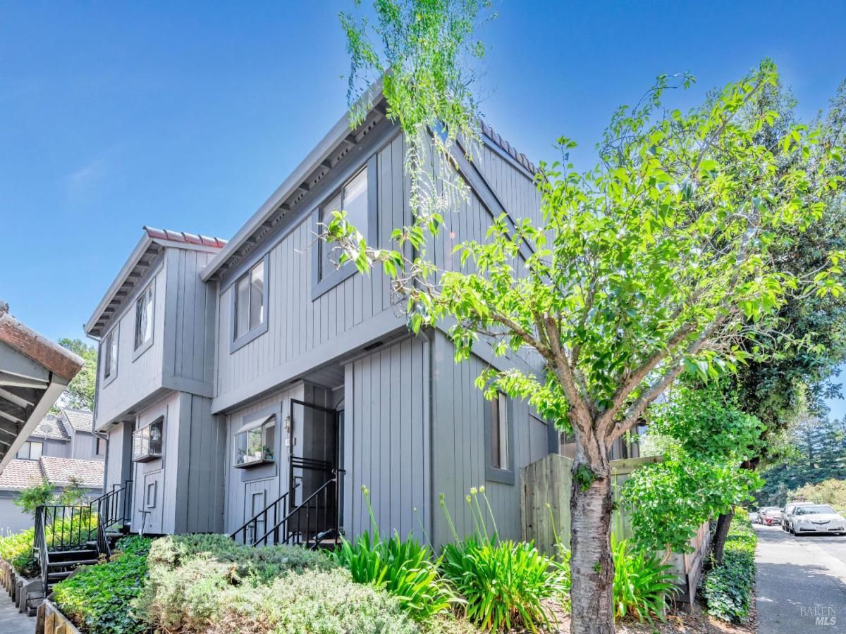 MLS #325055870 img 0