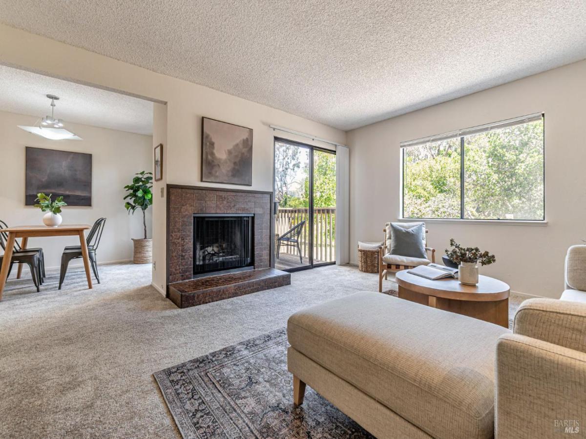 MLS #325055884 img 0