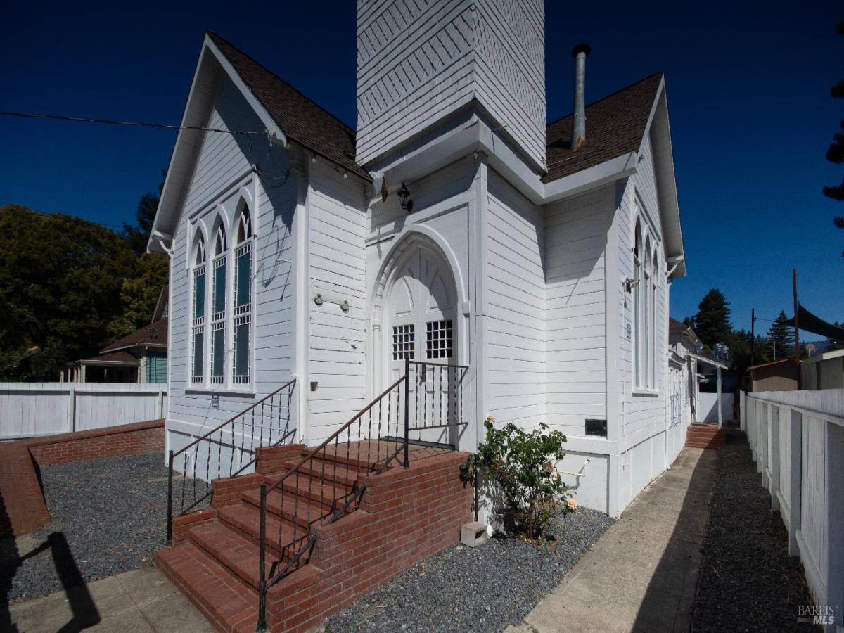 MLS #325056377 img 0