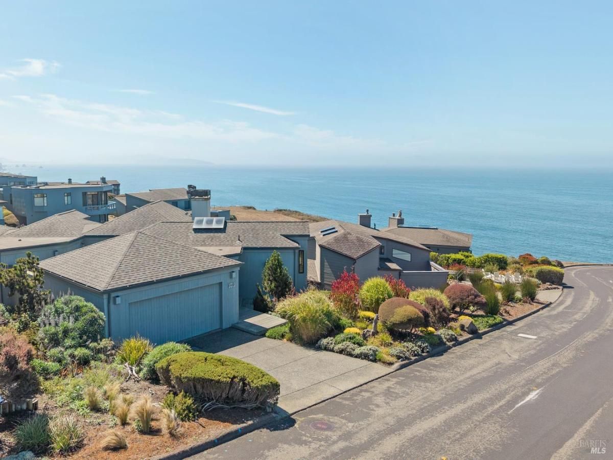 MLS #325056463 img 0