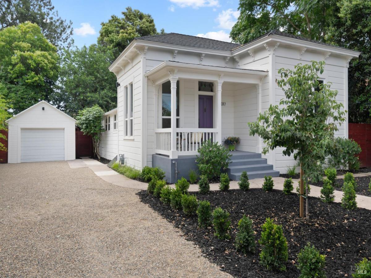 MLS #325056584 img 0