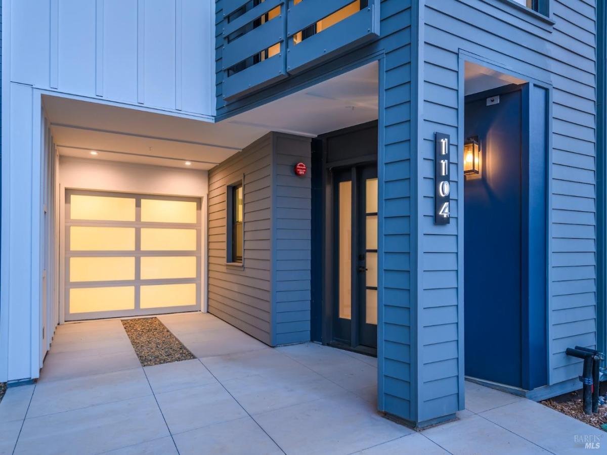 MLS #325057217 img 0