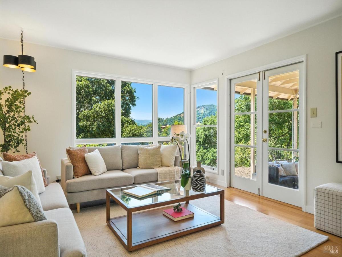 MLS #325057270 img 0