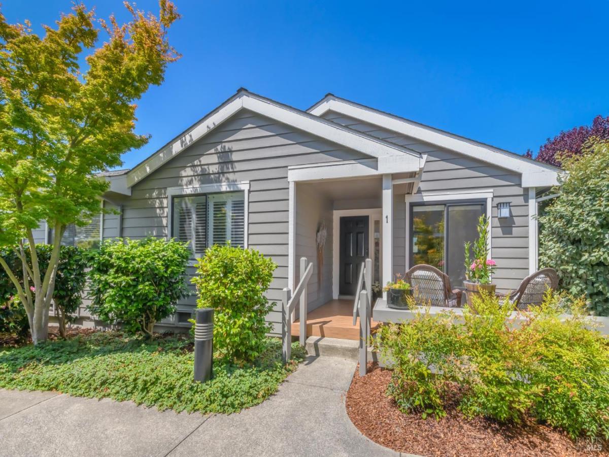 MLS #325057287 img 0