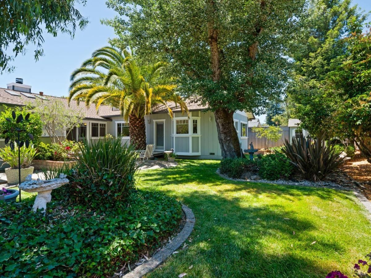 MLS #325057628 img 0