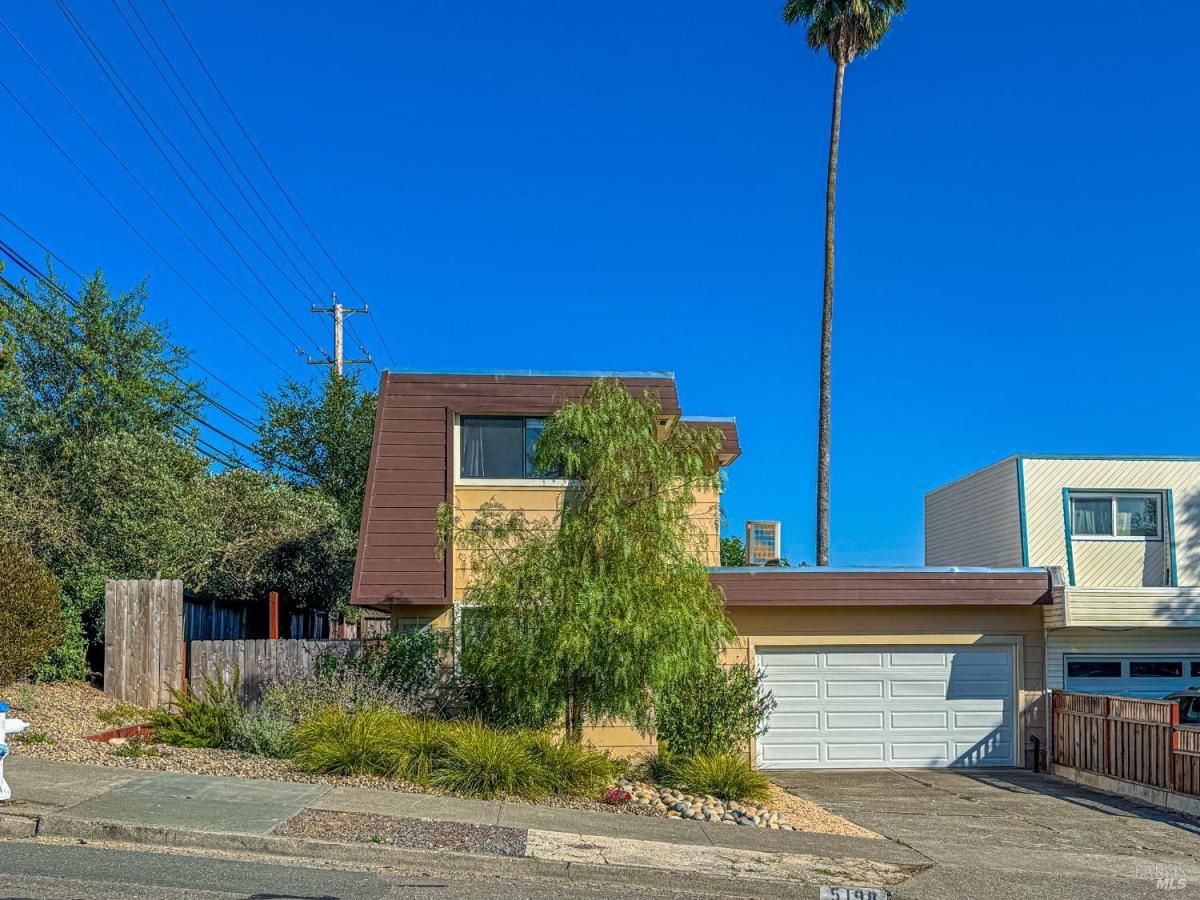 MLS #325057711 img 0