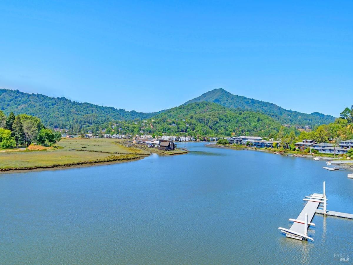 MLS #325058329 img 0