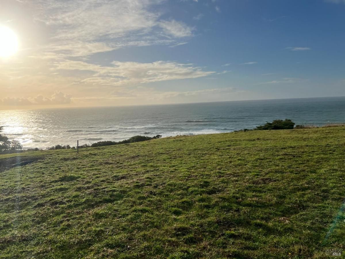 MLS #325058705 img 0