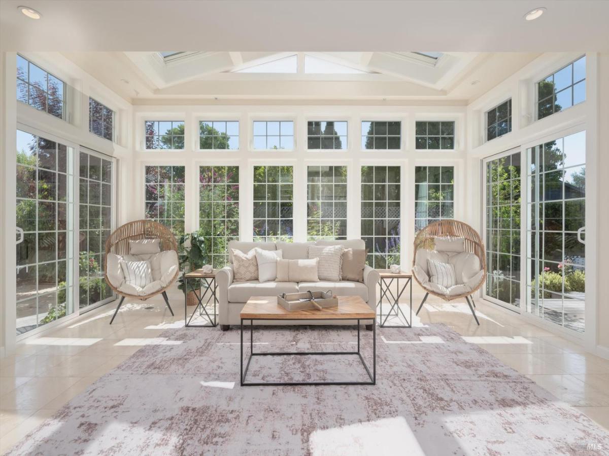 MLS #325058933 img 0