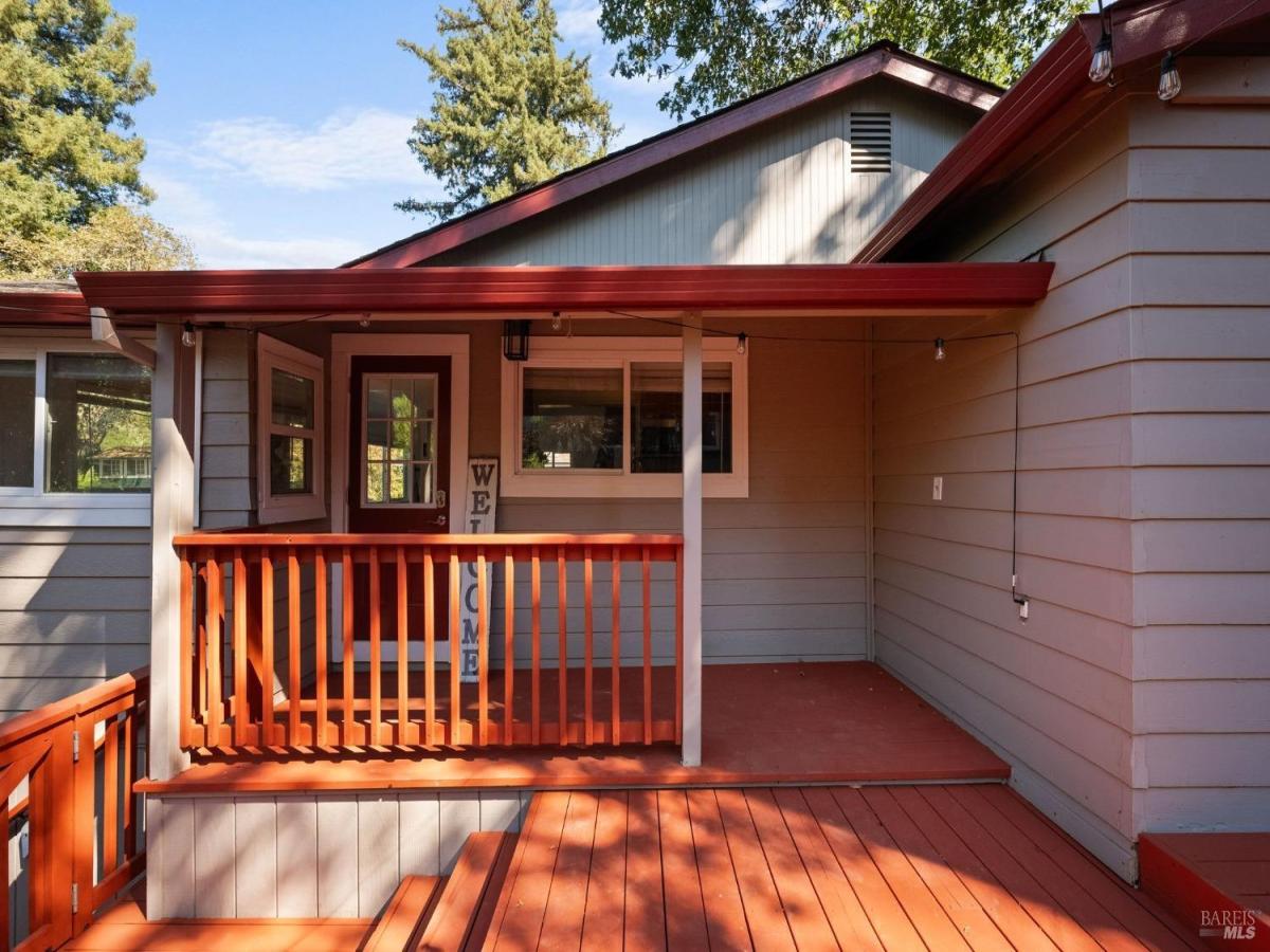 MLS #325059075 img 0