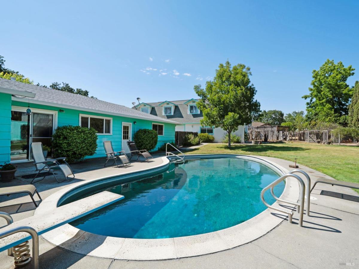 MLS #325059498 img 0