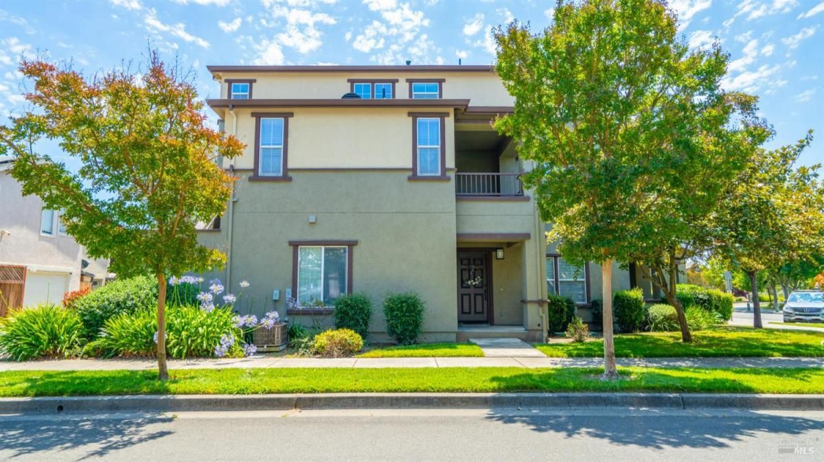 MLS #325059844 img 0