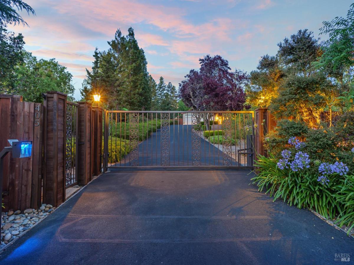 MLS #325059863 img 0