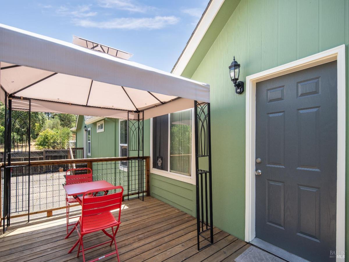 MLS #325060077 img 0