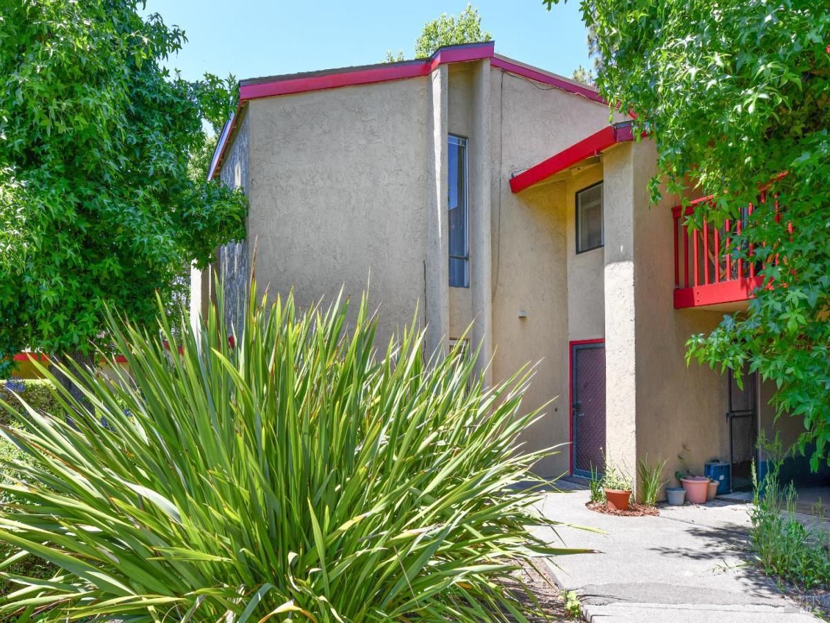 MLS #325060534 img 0