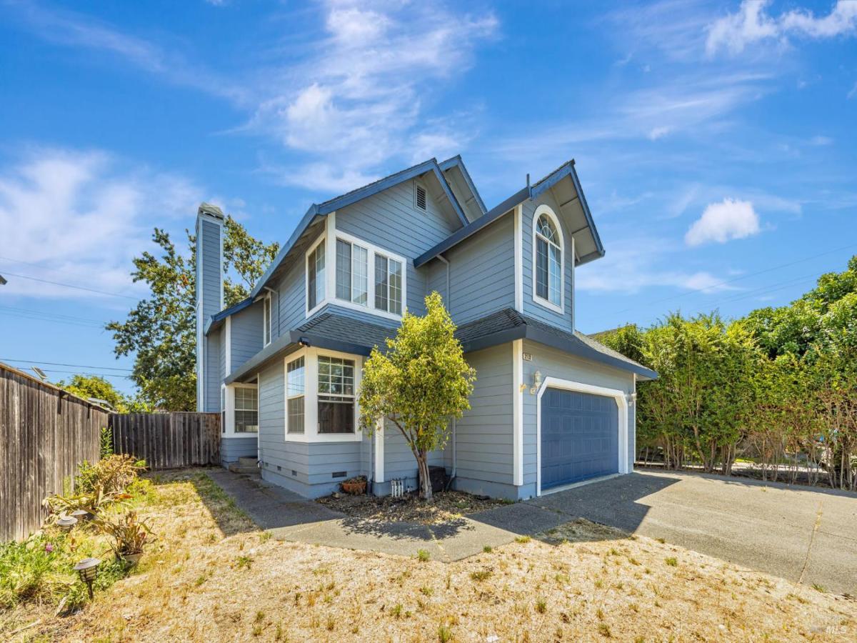 MLS #325060849 img 0