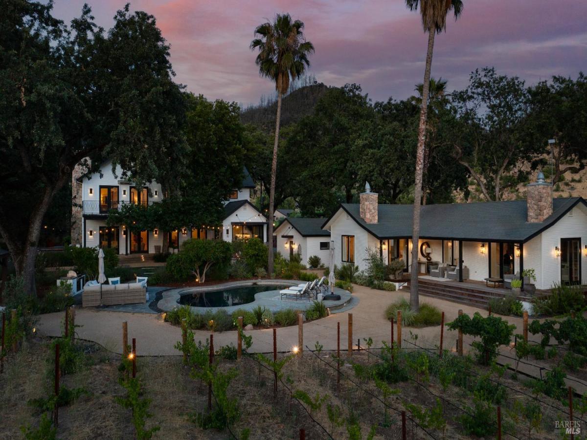 MLS #325061062 img 0