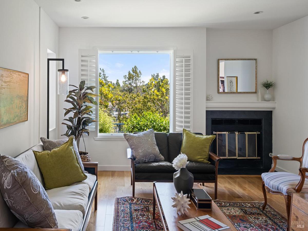 MLS #325061508 img 0