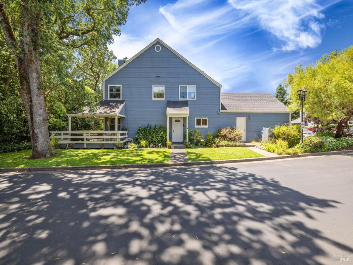 MLS #325061605 img 0