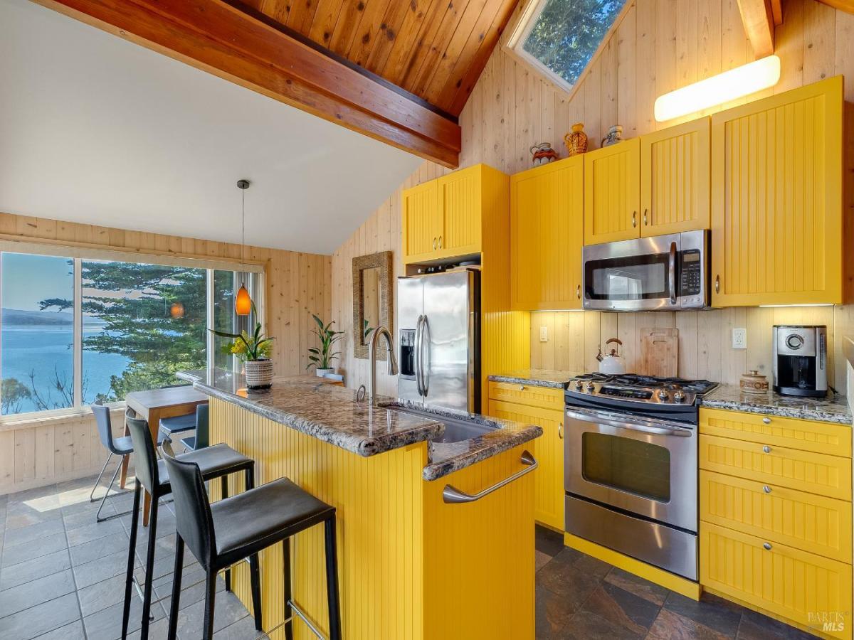 MLS #325061917 img 0