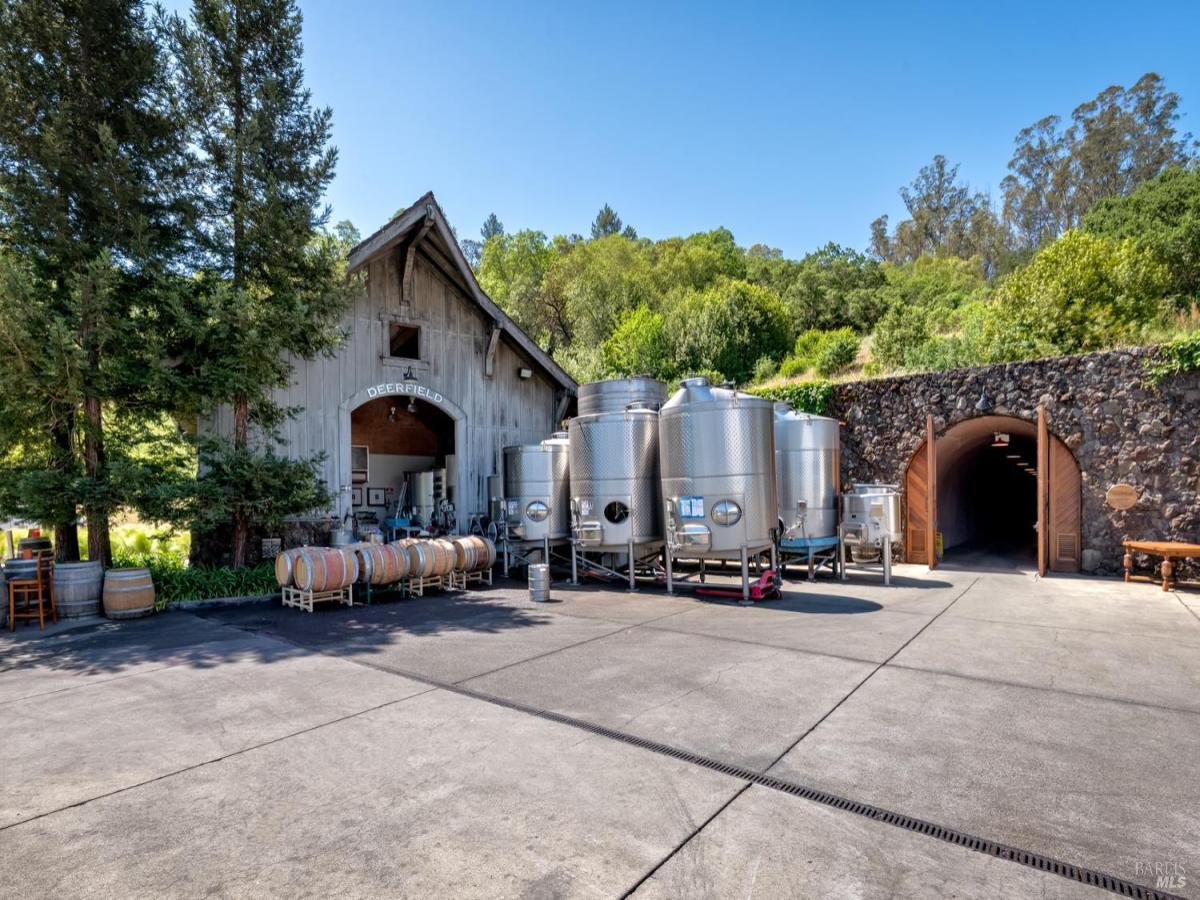 MLS #325061937 img 0