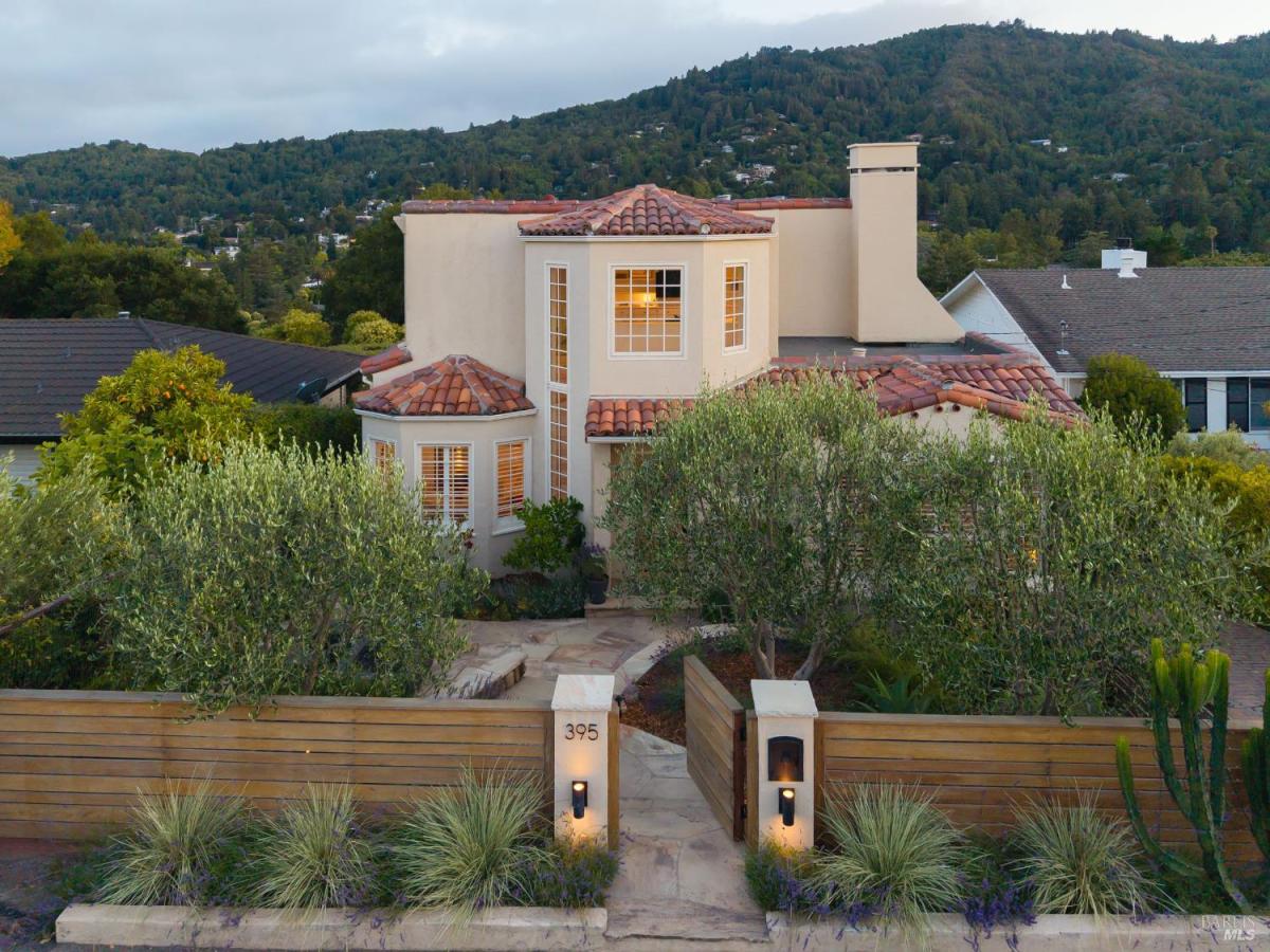 MLS #325062179 img 0