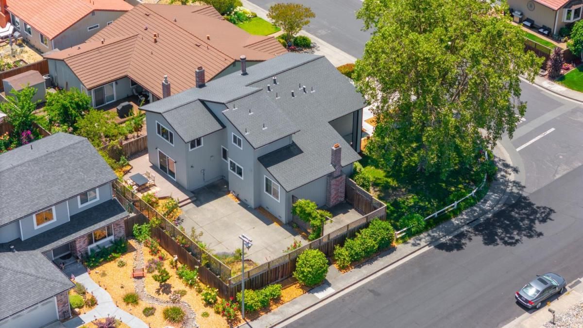 MLS #325062448 img 0