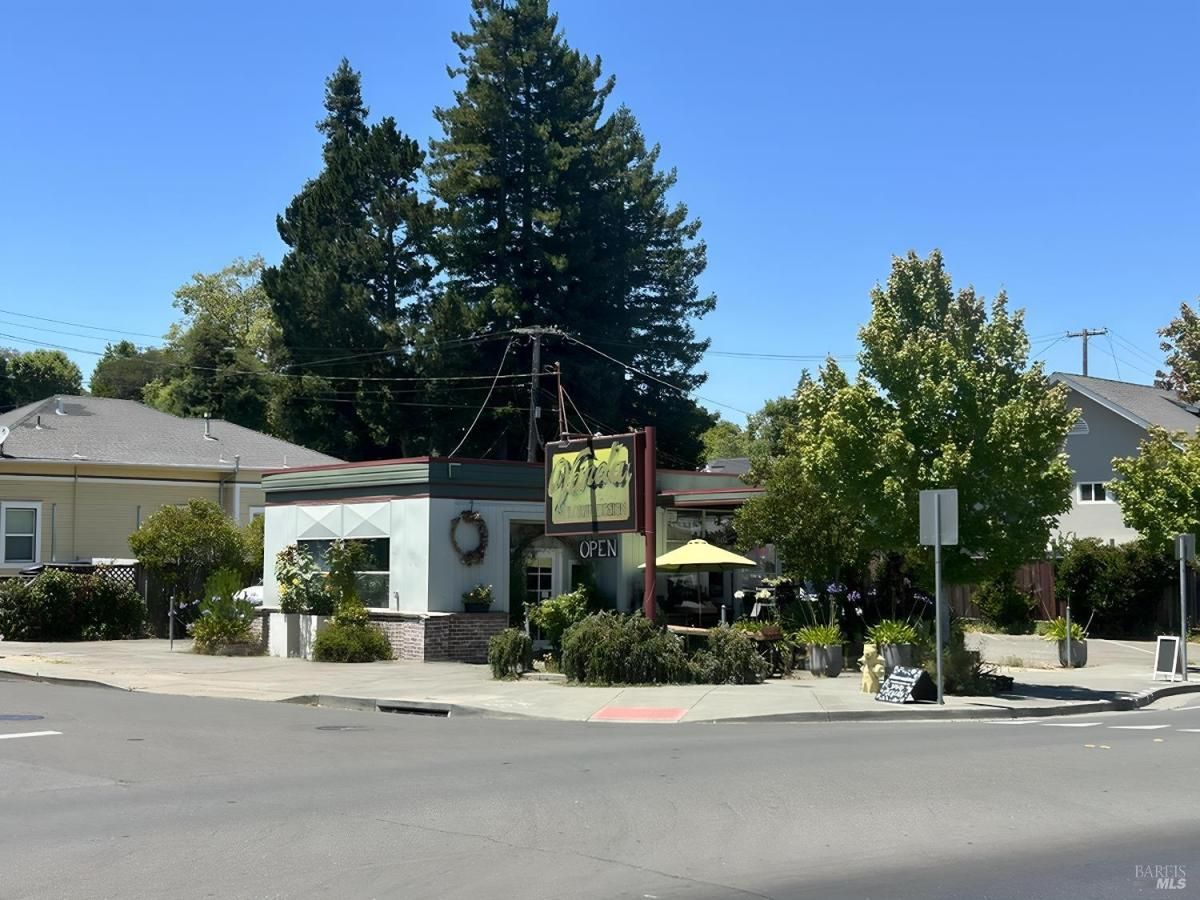 MLS #325062751 img 0