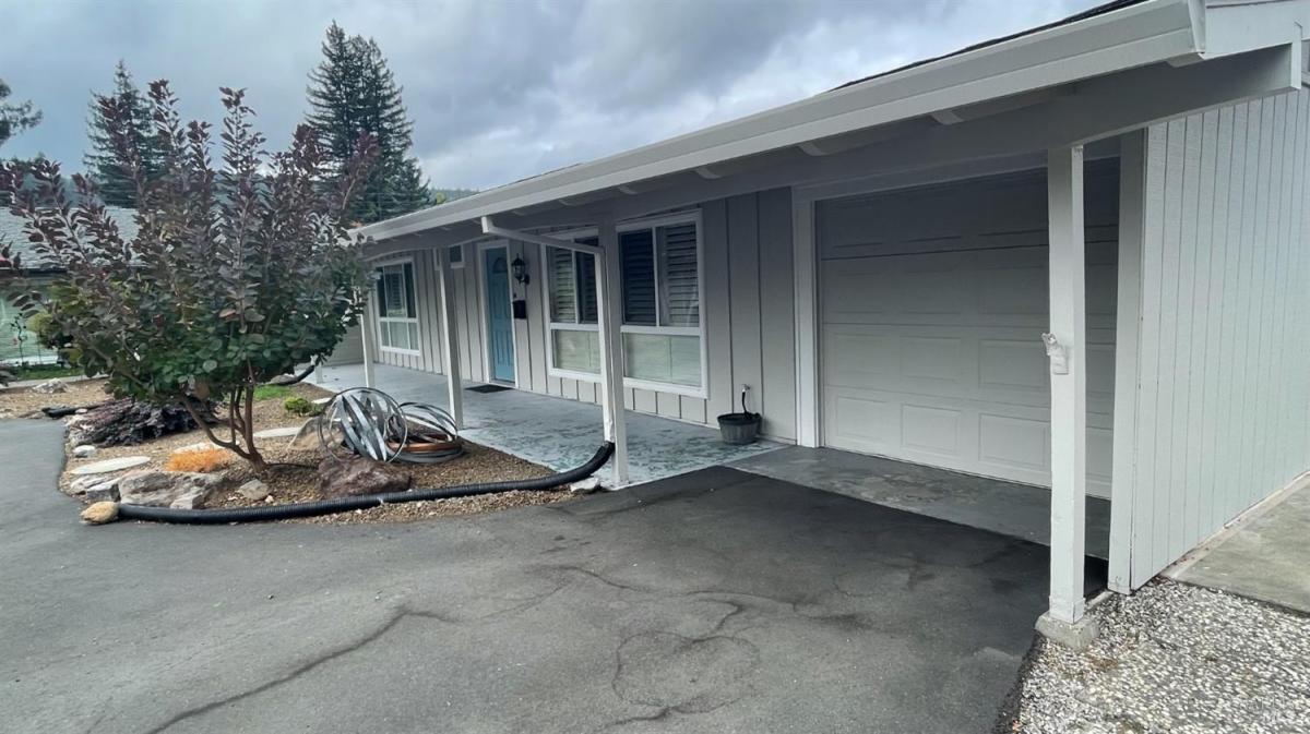 MLS #325063055 img 0