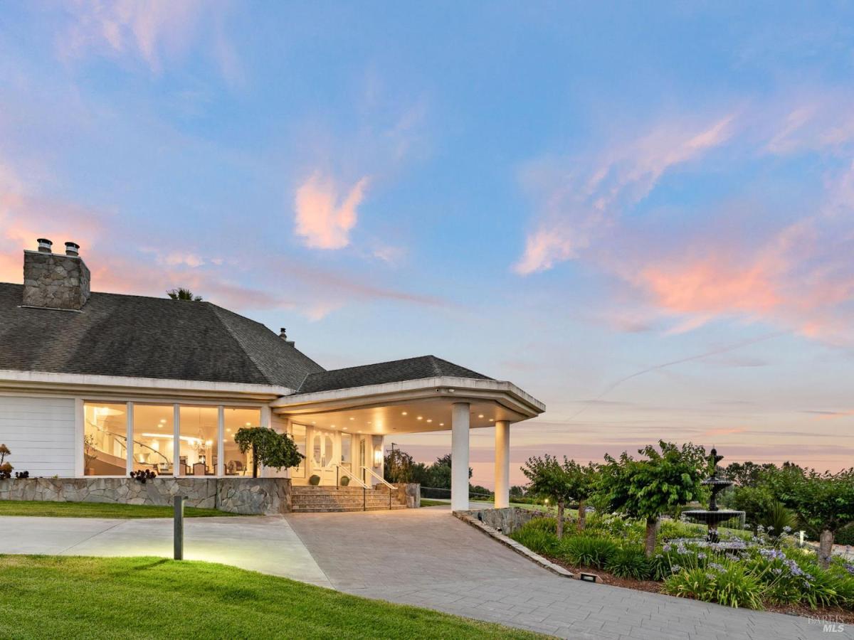 MLS #325064541 img 0