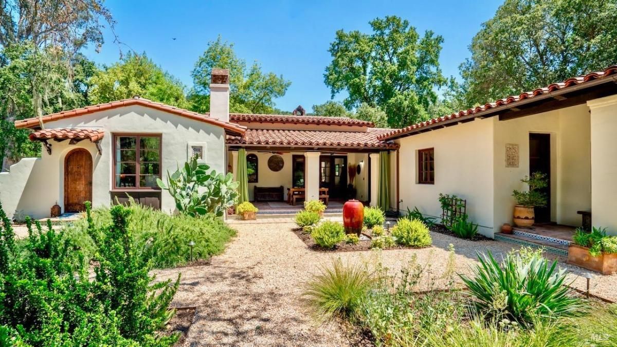 MLS #325064891 img 0