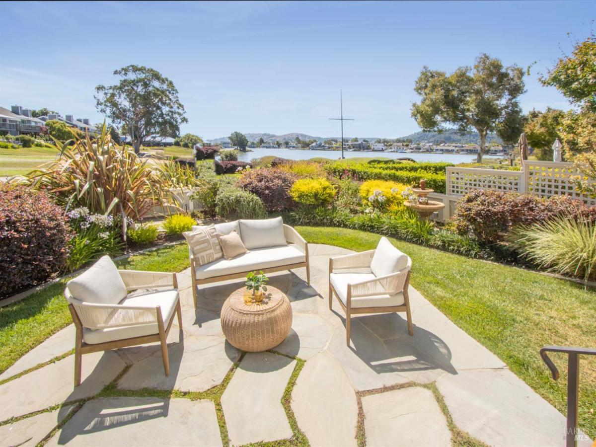 MLS #325066096 img 0