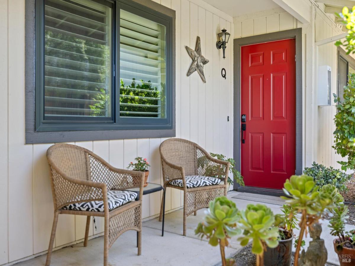 MLS #325066152 img 0