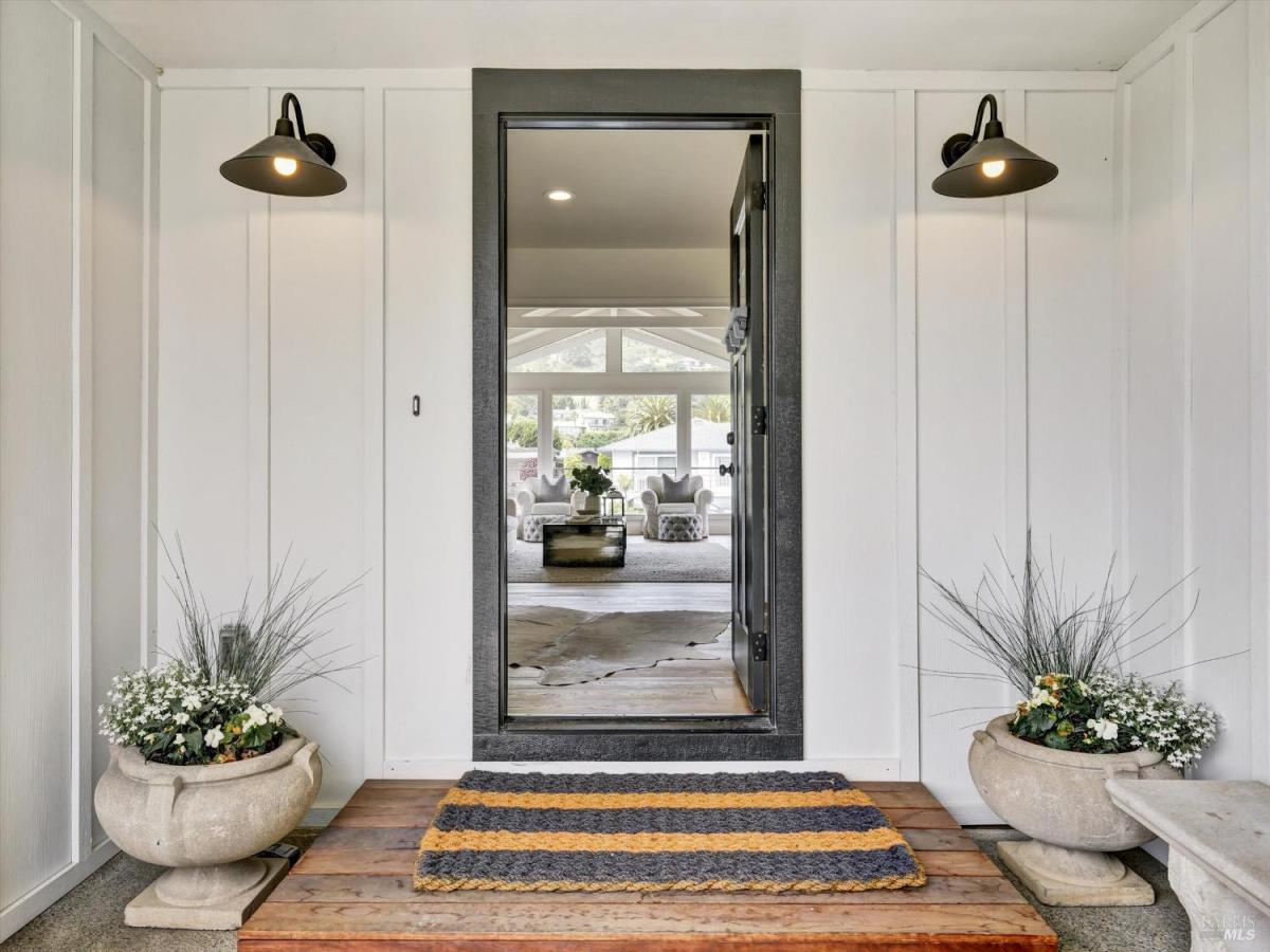 MLS #325066359 img 0