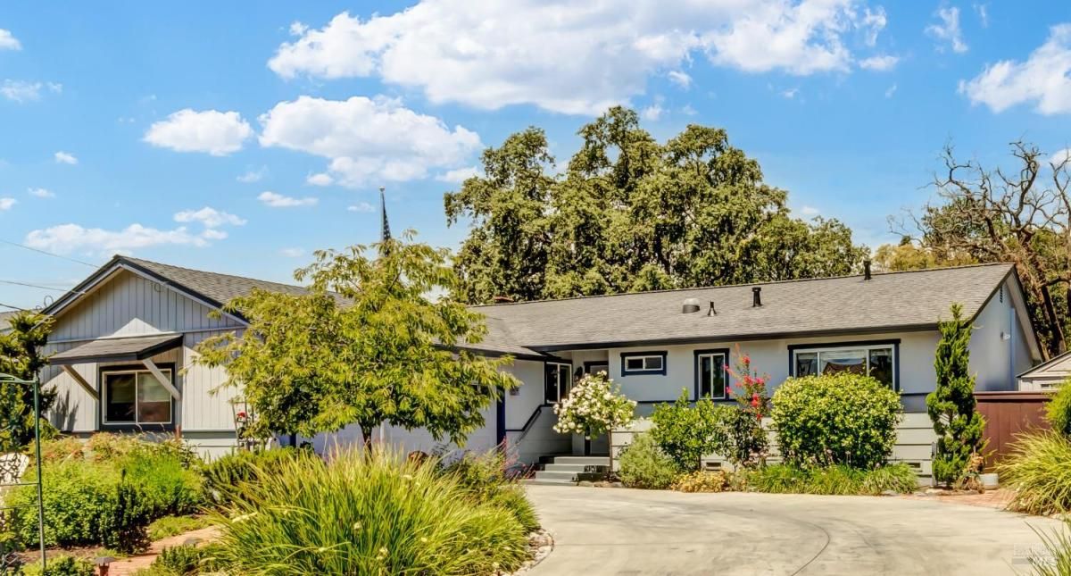 MLS #325066514 img 0